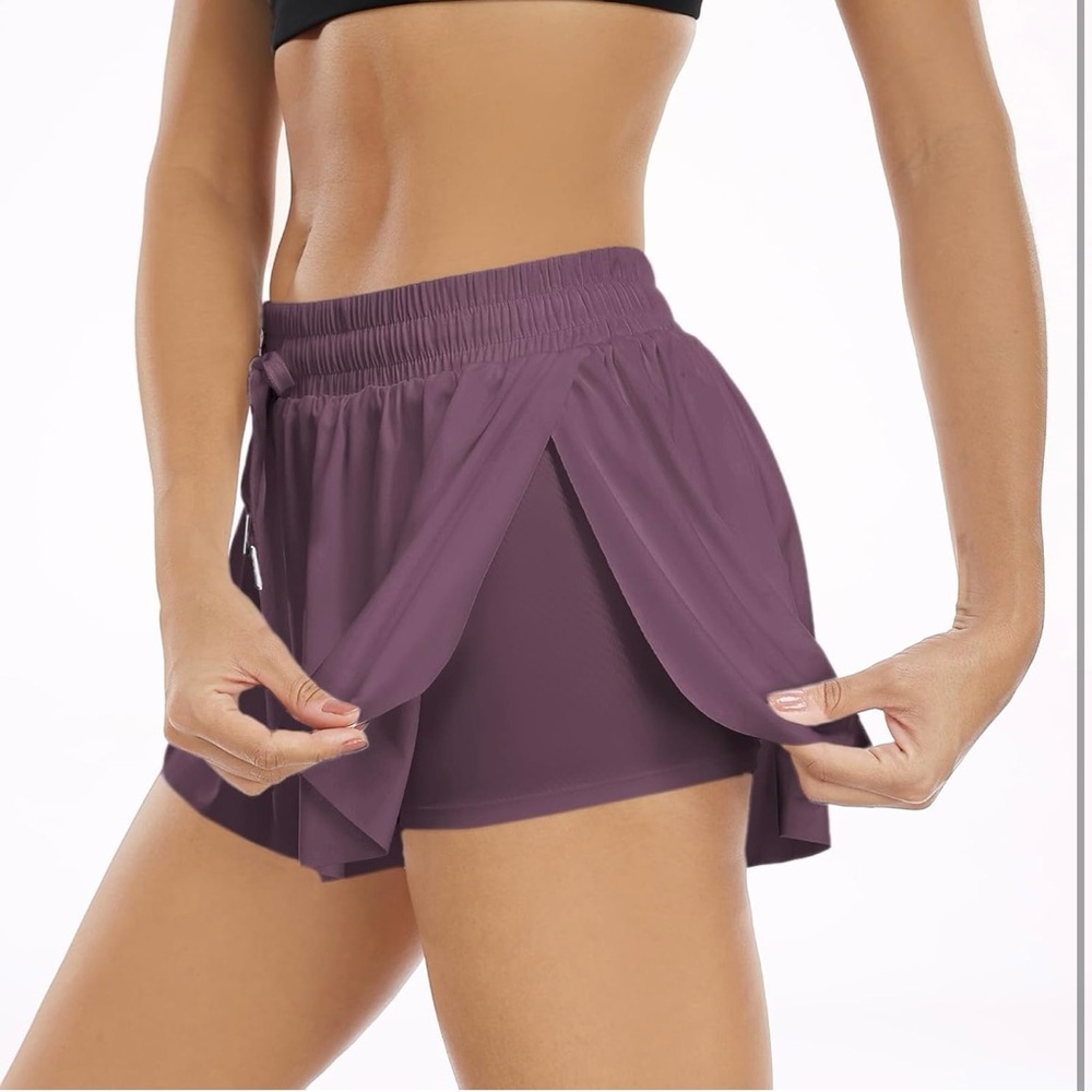 Women’s Shorts - Size M - Picture 5 of 14